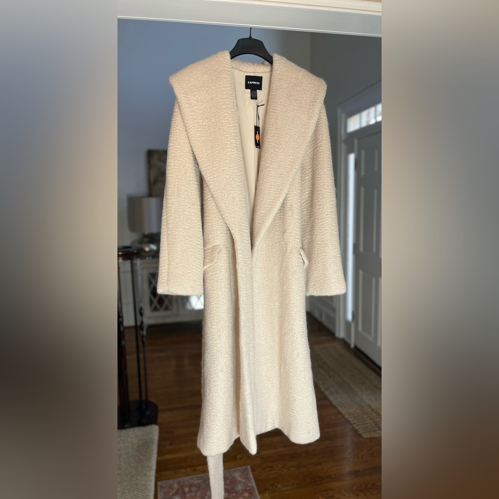 Elegant Fully Lined Cream Wool Coat